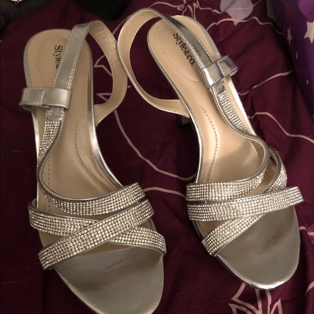 Never been used silver shoes size 7 1/2